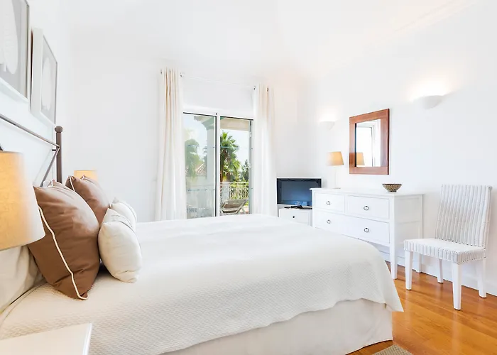 Holiday park Encosta Do Club 4*