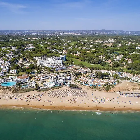 Encosta Do Club 퀸타도라고