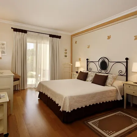 Encosta Do Club Village de vacances 4*